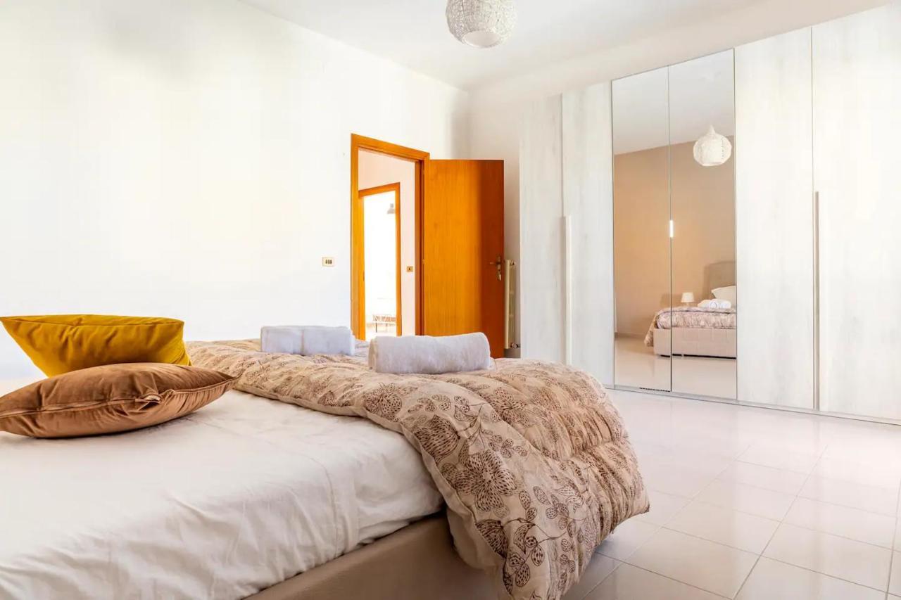 "Le Camere Di Beppe", Ampio E Luminoso Appartamento A Lecce Buitenkant foto